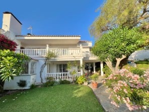 Villa in the Reserva de Los Monteros next to Beach & Golf Course